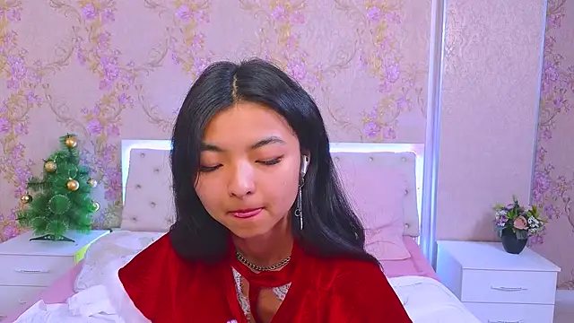 Shy Kira online show from 12/23/24, 06:37