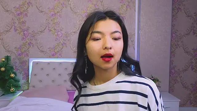 Shy Kira online show from 01/07/25, 12:31