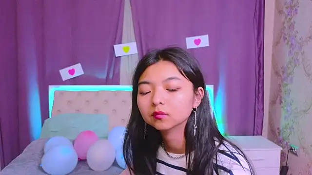 Shy Kira online show from 02/11/25, 06:44