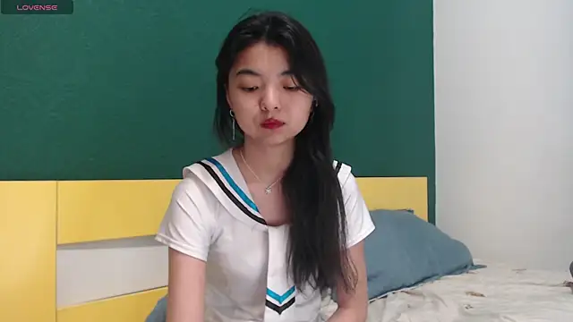 Shy Kira online show from 04/17/26, 08:50