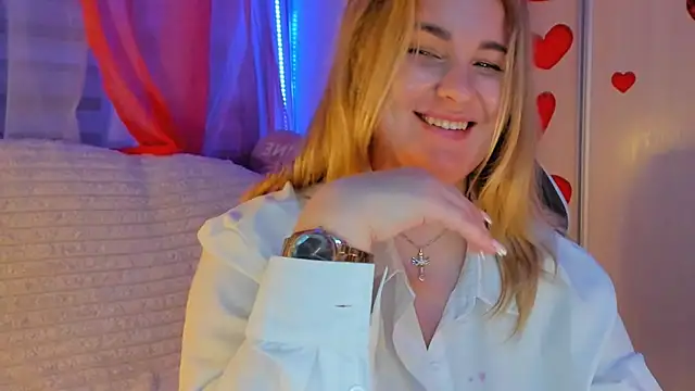 CoraSwon online show from 03/05/25, 12:05