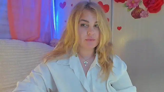 CoraSwon online show from 03/06/25, 12:54