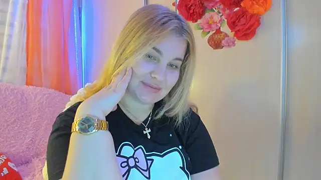 CoraSwon online show from 03/06/25, 07:32