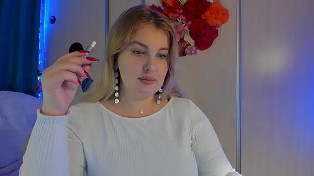 CoraSwon online show from 09/21/25, 06:20