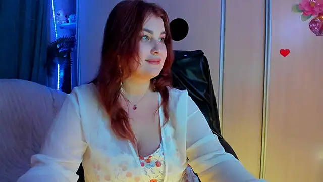 CoraSwon online show from 04/19/26, 07:27