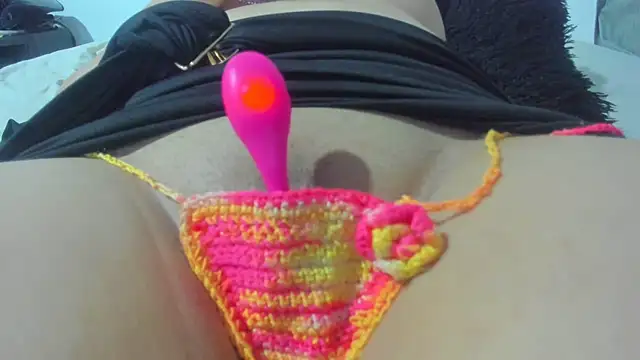 Snapshot of KarelySexy chatting on 07/18/26, 12:59 KarelySexy online show from 07/18/26, 12:59