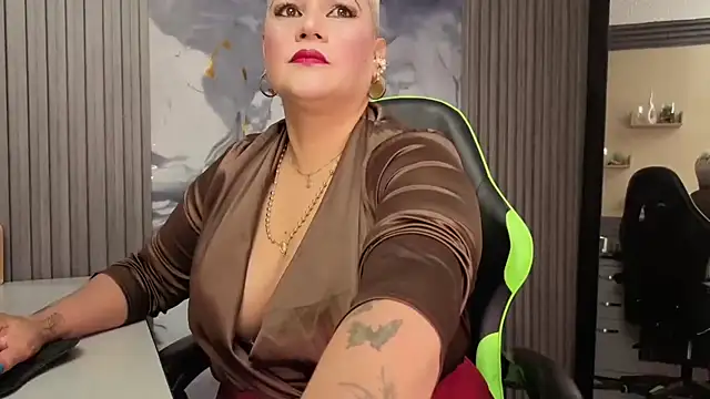 GianellaCox  online show from 06/24/26, 11:53