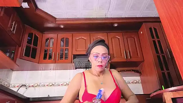 AmberNix online show from 04/21/26, 01:39