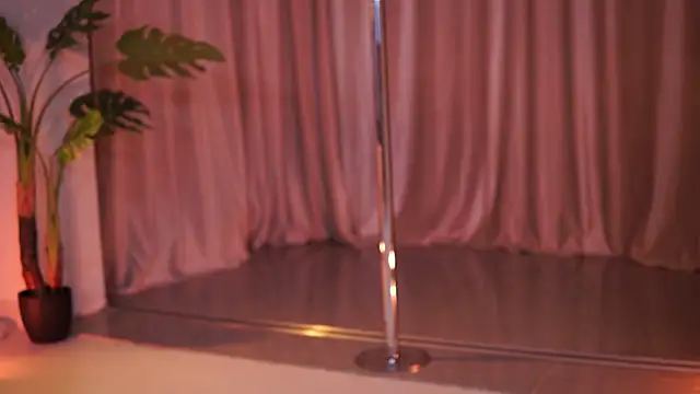 NatyDesiree online show from 03/29/26, 07:14