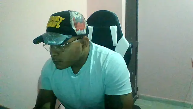 SaucyAffair0 online show from 07/11/26, 02:14