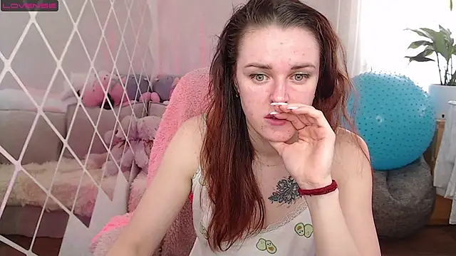 Bella  Swoon online show from 03/20/25, 03:45