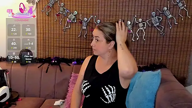 ariana cross online show from 10/17/25, 11:57