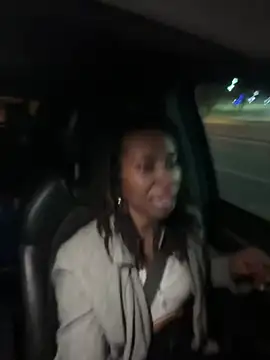 Snapshot of LeyaHoneybuns chatting on 01/26/25, 07:42 LeyaHoneybuns online show from 01/26/25, 07:42