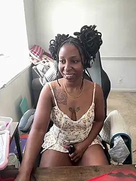 LeyaHoneybuns online show from 04/08/26, 04:07