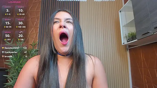 paulina sweett  online show from 02/18/25, 06:26