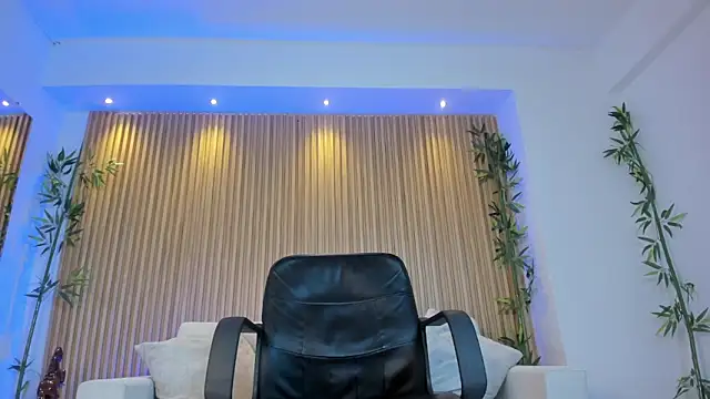 paulina sweett  online show from 10/11/25, 12:26