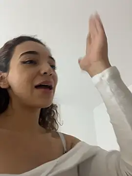 uniquerossie online show from 02/11/26, 07:46