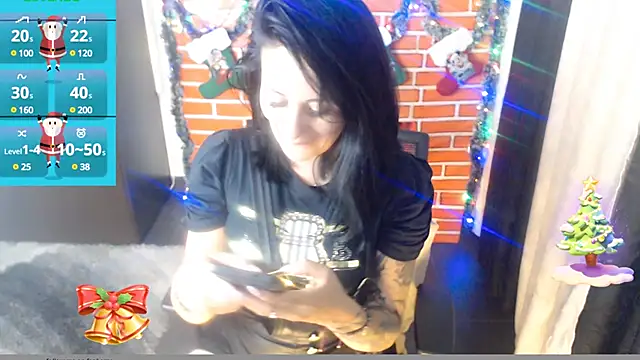 Snapshot of LuisaFernanda170823 chatting on 12/14/24, 11:56 LuisaFernanda170823 online show from 12/14/24, 11:56