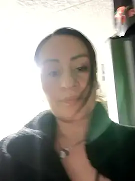 Snapshot of LuisaFernanda170823 chatting on 12/17/25, 12:16 LuisaFernanda170823 online show from 12/17/25, 12:16