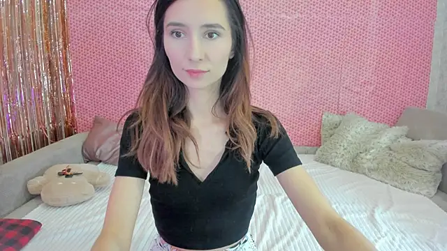 Snapshot of crystalnut chatting on 02/09/25, 03:53 crystalnut online show from 02/09/25, 03:53