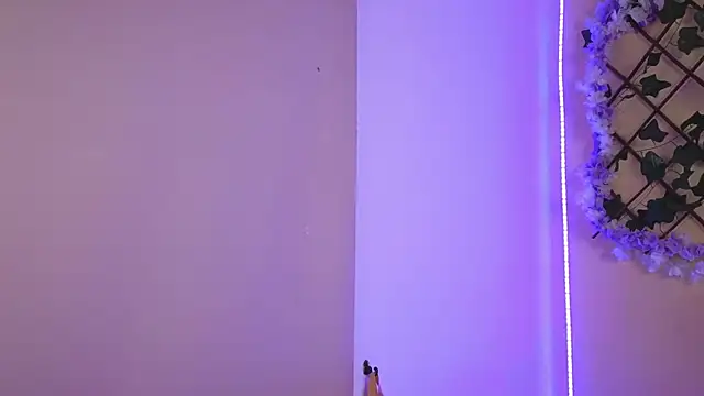 Baby Xian online show from 12/22/24, 07:44