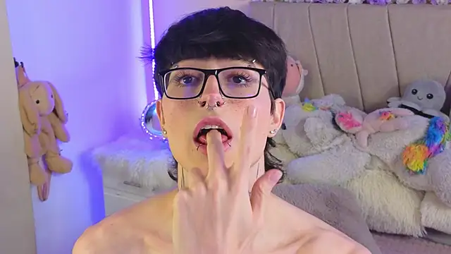 Baby Xian online show from 12/28/24, 02:22