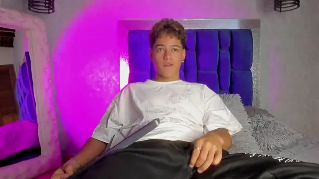 Levy Steve online show from 12/04/24, 04:10