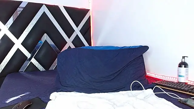 Levy Steve online show from 04/05/26, 01:14