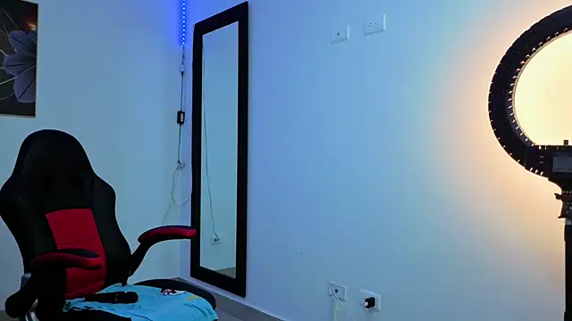 daniela xue online show from 04/23/26, 08:44