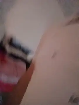 Snapshot of LucianM6 chatting on 11/19/25, 07:41 LucianM6 online show from 11/19/25, 07:41