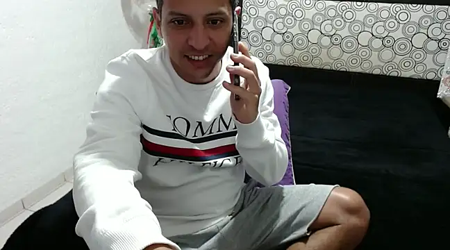 Snapshot of Bamban1419_ chatting on 02/04/25, 12:11 Bamban1419  online show from 02/04/25, 12:11