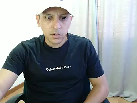 Snapshot of Bamban1419_ chatting on 10/06/25, 02:58 Bamban1419  online show from 10/06/25, 02:58