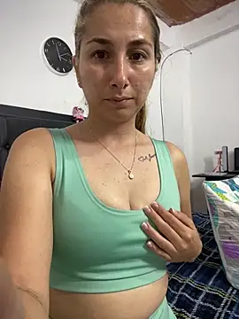 Iris love18 online show from 03/17/25, 08:09