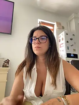 Snapshot of NadiraNoor chatting on 06/01/26, 08:38 NadiraNoor online show from 06/01/26, 08:38
