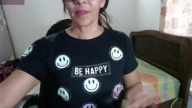 Snapshot of horny_paty chatting on 05/16/26, 01:43 horny paty online show from 05/16/26, 01:43