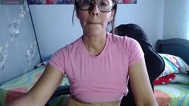 Snapshot of horny_paty chatting on 06/11/26, 03:21 horny paty online show from 06/11/26, 03:21