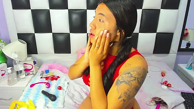 arianaa tompsoon online show from 11/27/25, 03:08