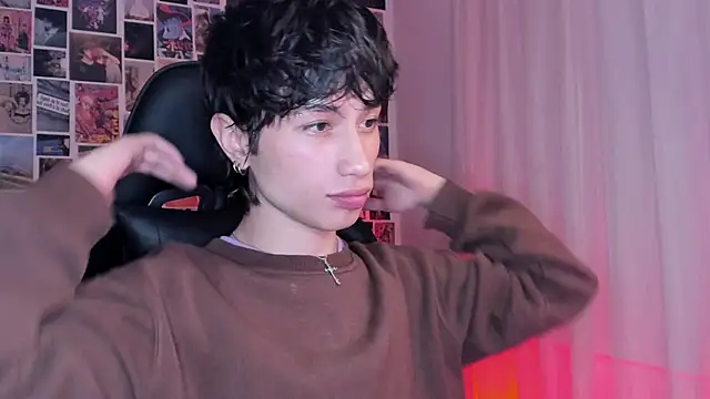 Snapshot of liamelf chatting on 01/25/25, 07:49 liamelf online show from 01/25/25, 07:49