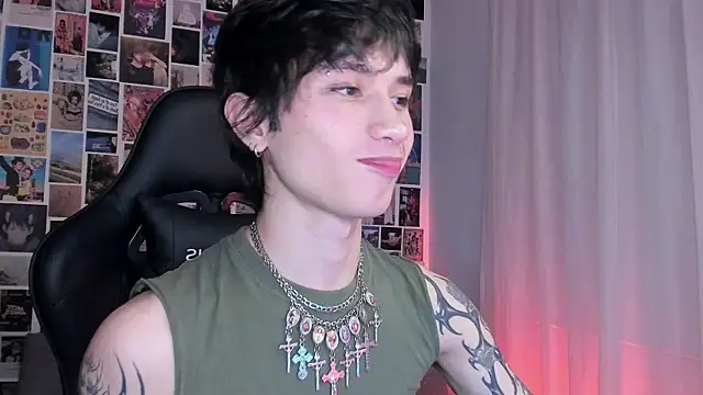 Snapshot of liamelf chatting on 03/05/25, 04:24 liamelf online show from 03/05/25, 04:24