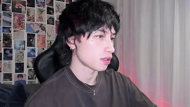 Snapshot of liamelf chatting on 09/21/25, 06:15 liamelf online show from 09/21/25, 06:15