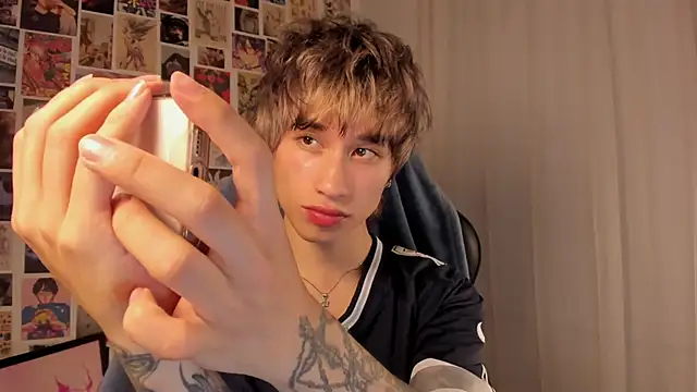 Snapshot of liamelf chatting on 06/03/26, 07:44 liamelf online show from 06/03/26, 07:44
