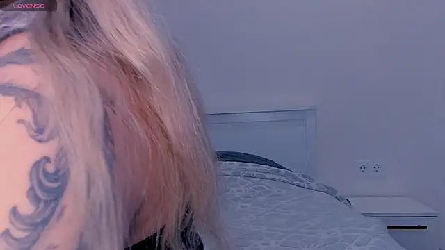 MeowRinnie online show from 09/13/25, 10:48