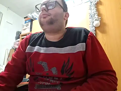 Snapshot of Javier_bear chatting on 01/19/25, 10:28 Javier bear online show from 01/19/25, 10:28