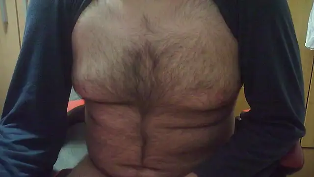 Snapshot of Javier_bear chatting on 02/01/25, 10:15 Javier bear online show from 02/01/25, 10:15