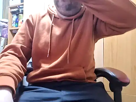Snapshot of Javier_bear chatting on 02/19/25, 03:16 Javier bear online show from 02/19/25, 03:16