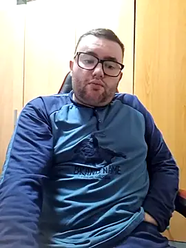 Snapshot of Javier_bear chatting on 03/07/25, 10:43 Javier bear online show from 03/07/25, 10:43