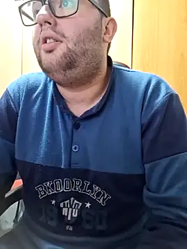 Snapshot of Javier_bear chatting on 03/09/25, 10:08 Javier bear online show from 03/09/25, 10:08