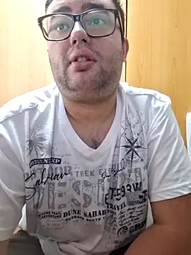 Snapshot of Javier_bear chatting on 09/10/25, 09:42 Javier bear online show from 09/10/25, 09:42