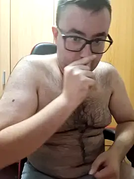 Snapshot of Javier_bear chatting on 10/20/25, 01:33 Javier bear online show from 10/20/25, 01:33