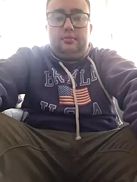 Javier bear online show from 11/27/25, 01:24